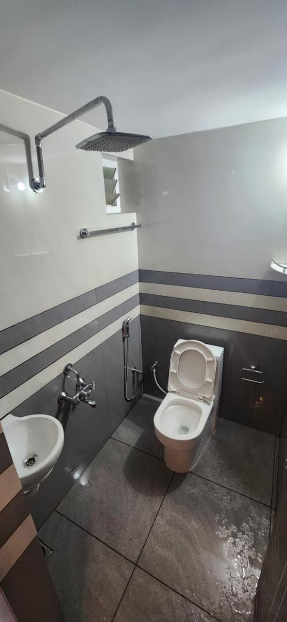Krish Villa Homestay 무나르 외부 사진
